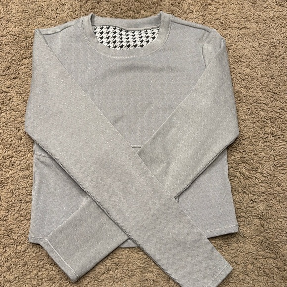 Vuori Long Sleeve Textured Chilled Out Top (S) Houndstooth color - Picture 2 of 4